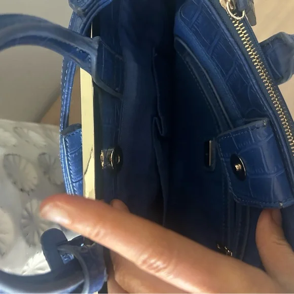 Y2K Guess Navy Blue Leather Purse Handbag Crocodile Embossed Side Panels - Picture 7 of 11